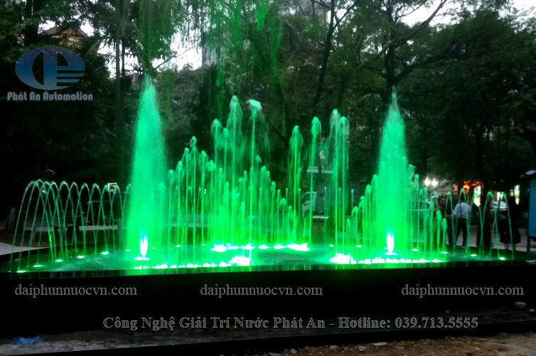 Đài phun nước hình bán nguyệt Vườn Hoa Tiền An Bắc Ninh